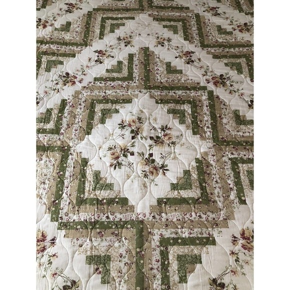 Vtg Light Quilt Bedspread Diamond White Green Roses Romantic Coverlet 101"x86" - Picture 3 of 11